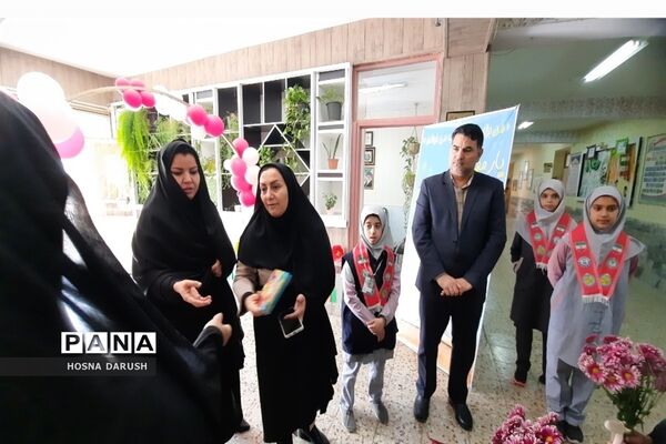مراسم هفته کتاب در دبستان شهدای فرهنگی ناحیه ۷ مشهد مقدس