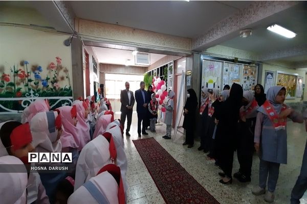 مراسم هفته کتاب در دبستان شهدای فرهنگی ناحیه ۷ مشهد مقدس