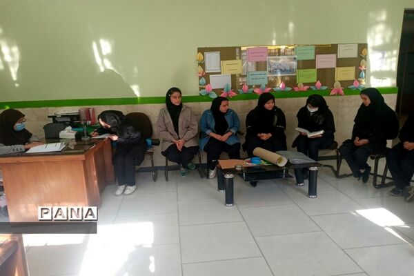 برگزاری انتخابات شورای دانش‌آموزی دبیرستان نمونه دولتی شرافت ساوجبلاغ