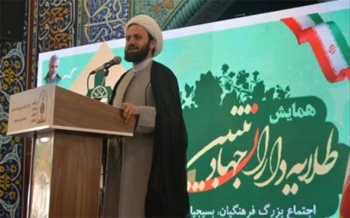 کنشگران تربیتی، زبان جوانان و نوجوانان را بشناسند و با آنان ارتباط بگیرند