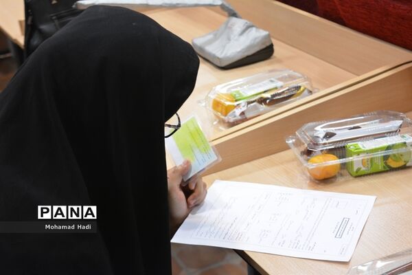 آشنایی با تشریح و تبیین برنامه‌های ستاد شاهد با دانش‌آموزان طرح پراکنده شاهد در مدارس ناحیه یک مشهد
