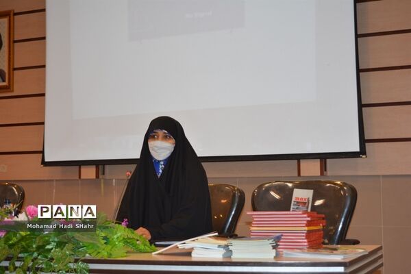 آشنایی با تشریح و تبیین برنامه‌های ستاد شاهد با دانش‌آموزان طرح پراکنده شاهد در مدارس ناحیه یک مشهد