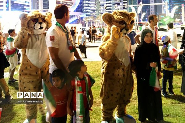 حمایت دانش‌آموزان ایرانی مقیم قطر از تیم ملی فوتبال ایران