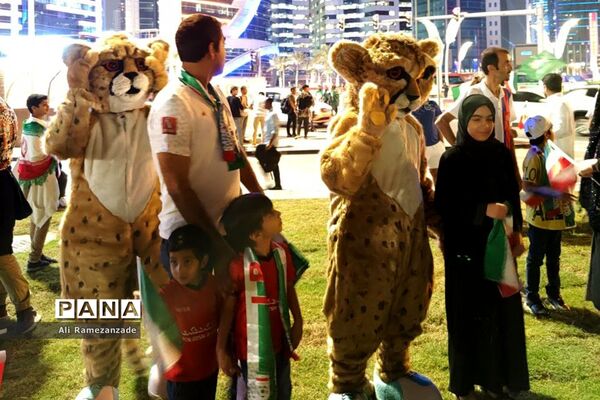 حمایت دانش‌آموزان ایرانی مقیم قطر از تیم ملی فوتبال ایران