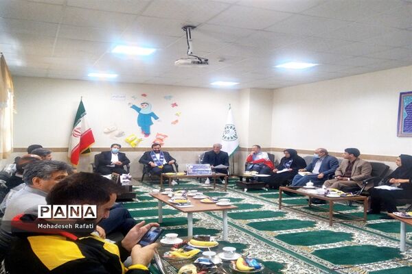 نشست رابطان اجرایی بیست و چهارمین دوره مانور های زلزله و ایمنی در مدارس