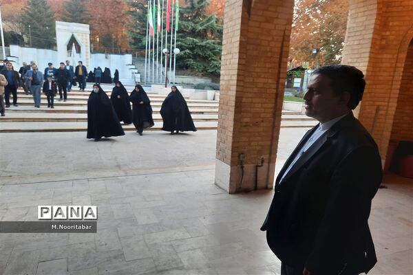 دعای ندبه در جوار مزار شهدای گمنام اردوگاه شهید‌باهنر