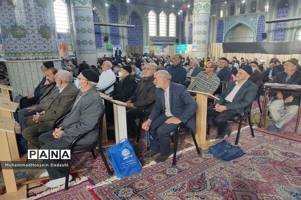 تجلیل از بسیجیان در نماز جمعه خرمدره