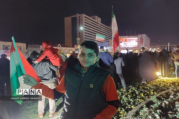 شادمانی مردم انقلابی مشهد بعد از پیروزی مقتدرانه تیم ملی فوتبال ایران برابر ولز