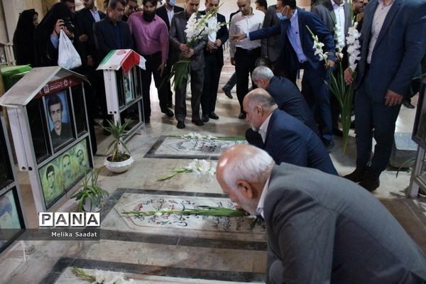 تجدیدمیثاق وزیر آموزش و پرورش با آرمان‎‌های شهدا در بوشهر