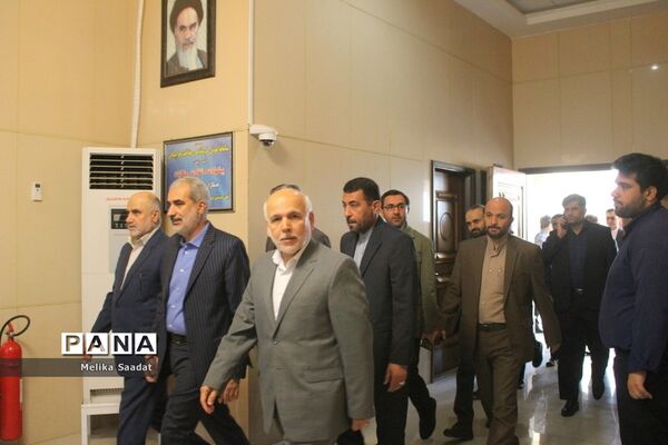 استقبال از وزیر آموزش و پرورش در فرودگاه بین المللی بوشهر