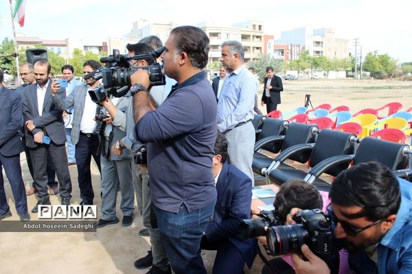 کلنگ ساخت هنرستان شهید داریوش رضایی‌نژاد در ریشهر بوشهر