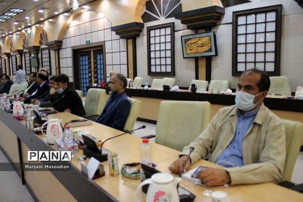 جلسه شورای آموزش و پرورش و قرارگاه عدالت تربیتی استان بوشهر با حضور وزیر آموزش و پرورش