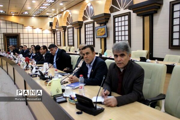 جلسه شورای آموزش و پرورش و قرارگاه عدالت تربیتی استان بوشهر با حضور وزیر آموزش و پرورش