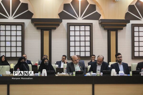 نشست صمیمی وزیر آموزش و پرورش با فرهنگیان استان بوشهر