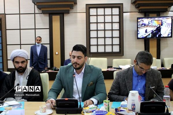 نشست صمیمی وزیر آموزش و پرورش با فرهنگیان استان بوشهر