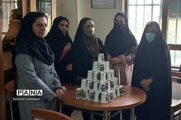 برگزاری کارگاه دانش‌افزایی دبیران با روش steam در شهرستان قرچک