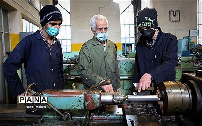 تفکر کار‌‌دانش درست بود اما نتوانست به صنعت وصل شود