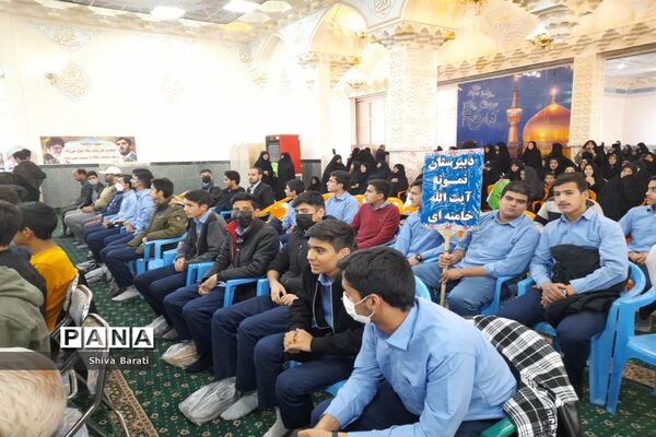 حضور پرشکوه دانش‌آموزان کاشمری در همایش بزرگ اقتدار بسیج