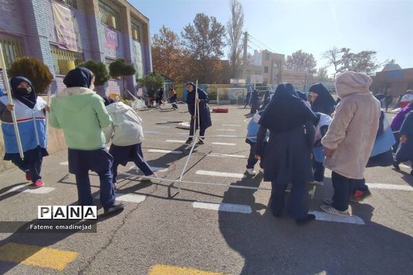 برگزاری مانور آموزشی و عملیاتی اسکان پس از زلزله در مدرسه  تربیت رودهن