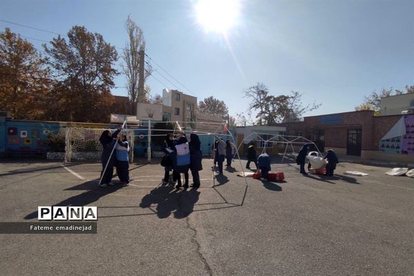 برگزاری مانور آموزشی و عملیاتی اسکان پس از زلزله در مدرسه  تربیت رودهن