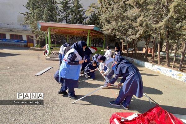 برگزاری مانور آموزشی و عملیاتی اسکان پس از زلزله در مدرسه  تربیت رودهن