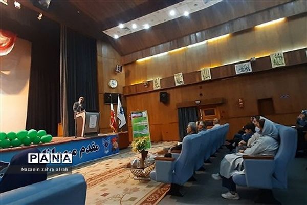 برگزاری جلسات آموزش خانواده در مدارس رودهن