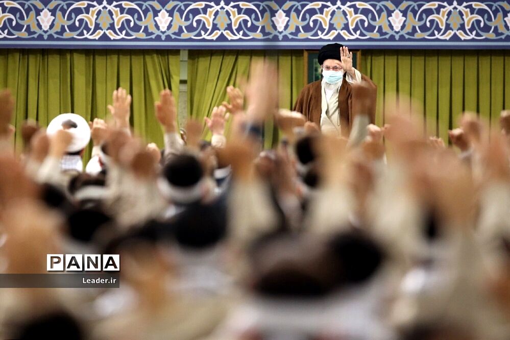 دیدار بسیجیان با رهبر معظم انقلاب