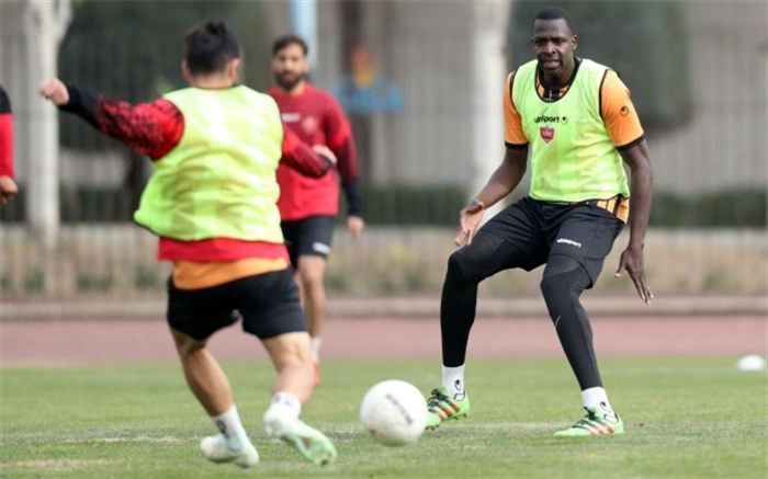 پرسپولیس به جای فولاد به مصاف پیکان می‌رود