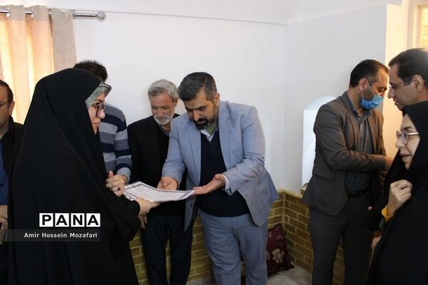 مراسم تقدیر از طلایه‌داران تعلیم و تربیت شهرستان آرادان