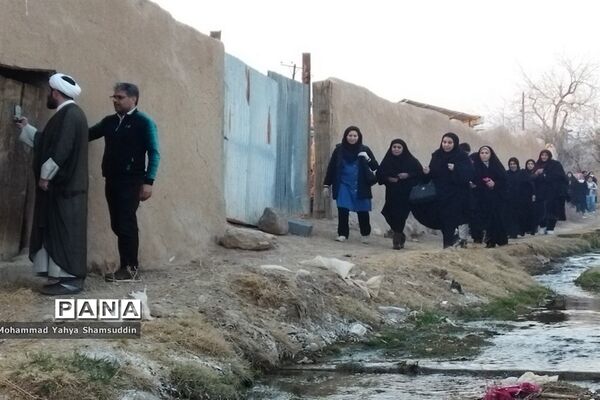 باغ‌گردی و بازدید مربیان پرورشی شهرستان سمنان از بناهای تاریخی