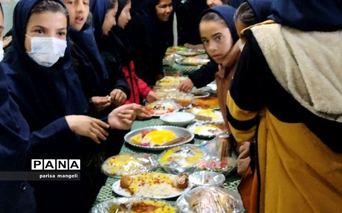 برگزاری جشنواره غذای سالم در آموزشگاه توحید شهرستان خاتم  بخش چاهک /فیلم