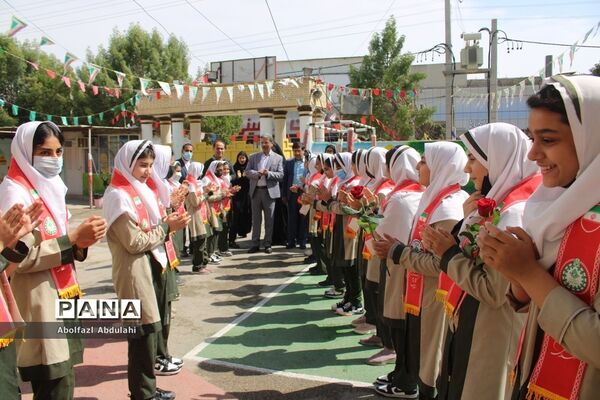سپاس مربی توسط دانش‌آموزان پیشتاز استان بوشهر