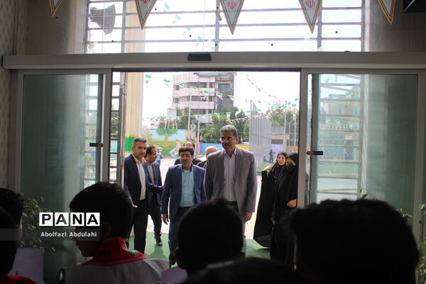 سپاس مربی توسط دانش‌آموزان پیشتاز استان بوشهر