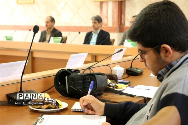 هم‌اندیشی مدیرعامل بنیاد فرهنگی رضوی با مشاوران جوان