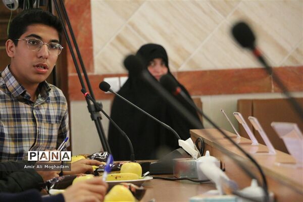 هم‌اندیشی مدیرعامل بنیاد فرهنگی رضوی با مشاوران جوان