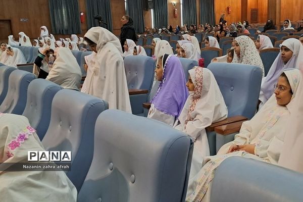 جشن‌تکلیف دبستان اندیشه رودهن