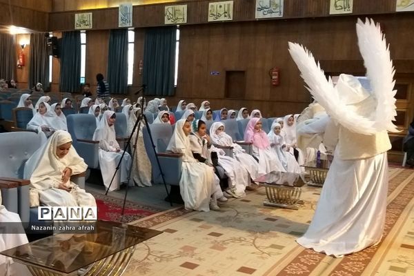 جشن‌تکلیف دبستان اندیشه رودهن