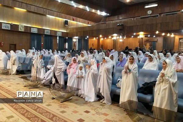 جشن‌تکلیف دبستان اندیشه رودهن