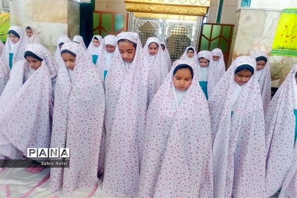 جشن تکلیف دانش‌آموزان مدارس آباده