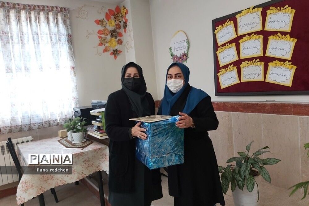 تقدیر مدیران مدارس رودهن از معاونین و مربیان  پرورشی در هفته تربیت اسلامی