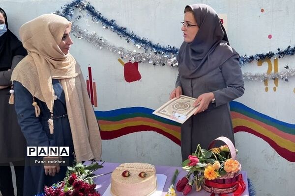 تقدیر مدیران مدارس رودهن از معاونین و مربیان  پرورشی در هفته تربیت اسلامی