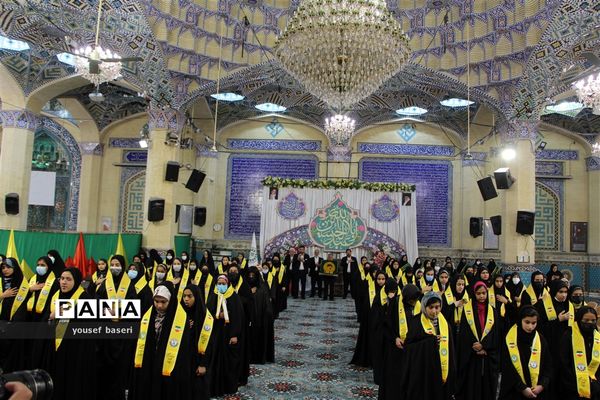 اعزام ۷۰ دانش‌آموز دختر زیارت اولی یزدی  به مشهد مقدس