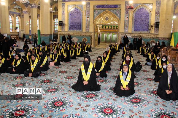 اعزام ۷۰ دانش‌آموز دختر زیارت اولی یزدی  به مشهد مقدس