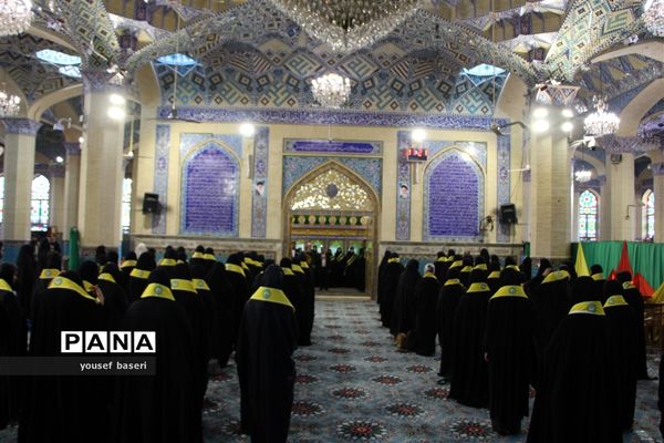 اعزام ۷۰ دانش‌آموز دختر زیارت اولی یزدی  به مشهد مقدس