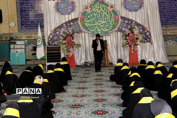 اعزام ۷۰ دانش‌آموز دختر زیارت اولی یزدی  به مشهد مقدس