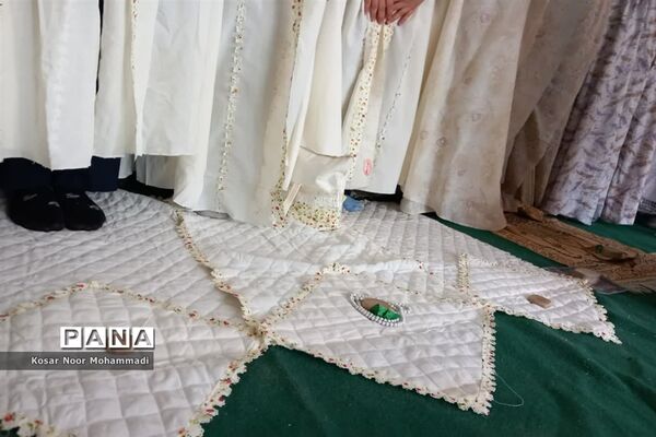 نمازجماعت درآموزشگاه آیت‌الله گلپایگانی اسلامشهر