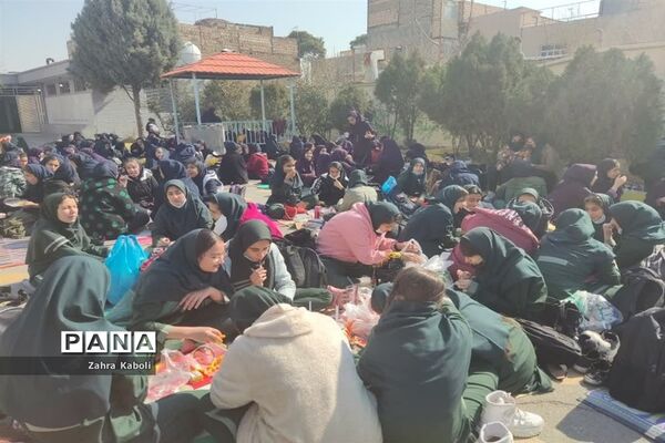 اردوی درون‌مدرسه‌ای دانش‌آموزان آموزشگاه ام‌ابیها(س) اسلامشهر