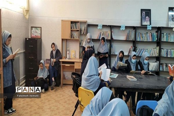 سومین نشست کتاب‌‌‌خوانی‌‌ در آموزشگاه شایستگان ملارد