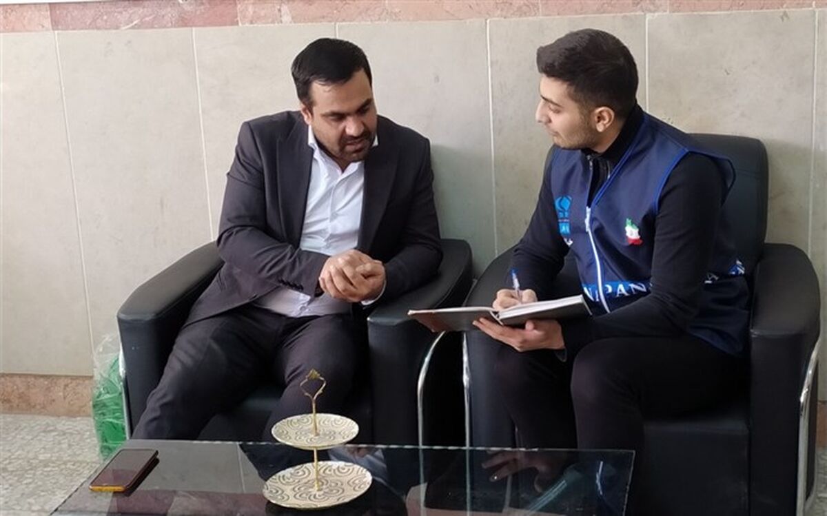 مربی پرورشی باید با رفتار حقیقی، برای دانش‌آموزان الگو باشد