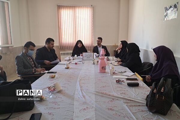 نشست کیفی و هماهنگی مدیران هنرستان‌ها در آموزش و پرورش رودهن